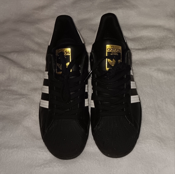 Adidas Superstar Black and White Shell Toe Sneakers Shoes - Picture 2 of 8